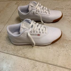 Worn Twice REEBOK walking shoes